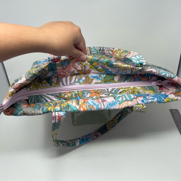 Vera Bradley recycled cotton tote bag in rainforest canopy - Picture 10 of 15